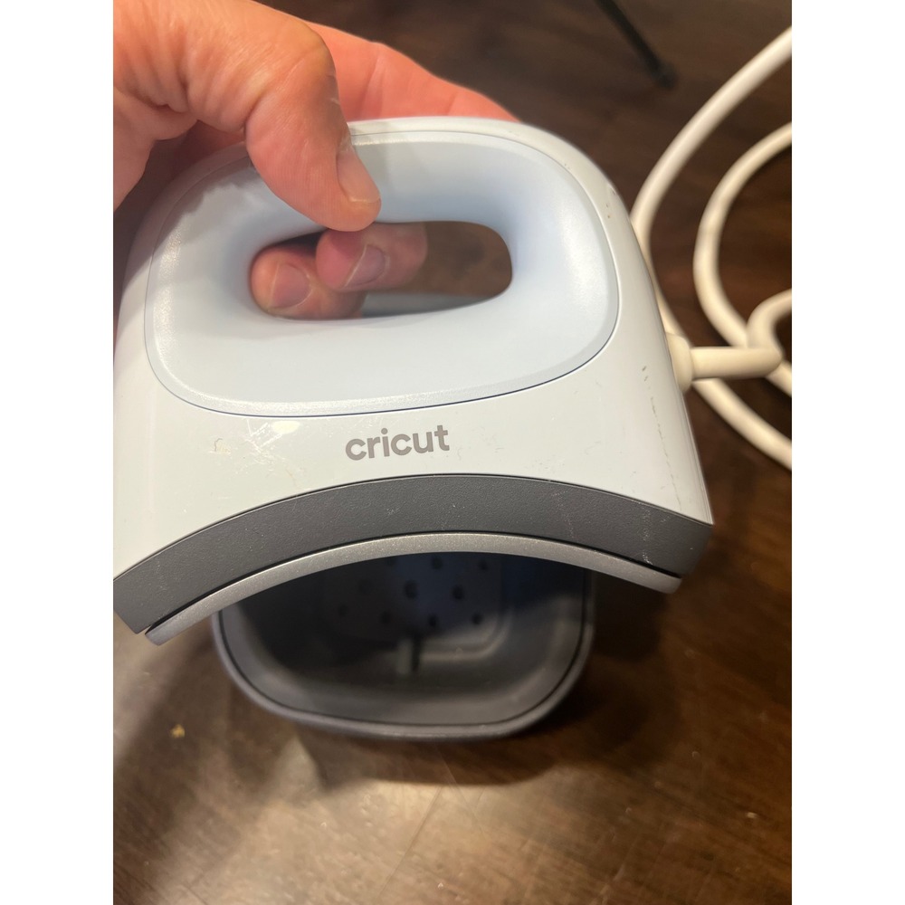 Cricut Hat Press Zen Blue One Size Professional Heat Transfer Machine CHP080B1